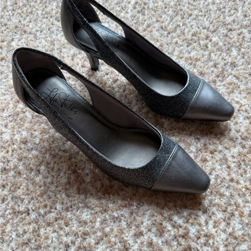 Life Stride Soft System 2.5" Heels Cap toe Pump Metallic Gray Sparkle 7 Classy - Picture 2 of 5